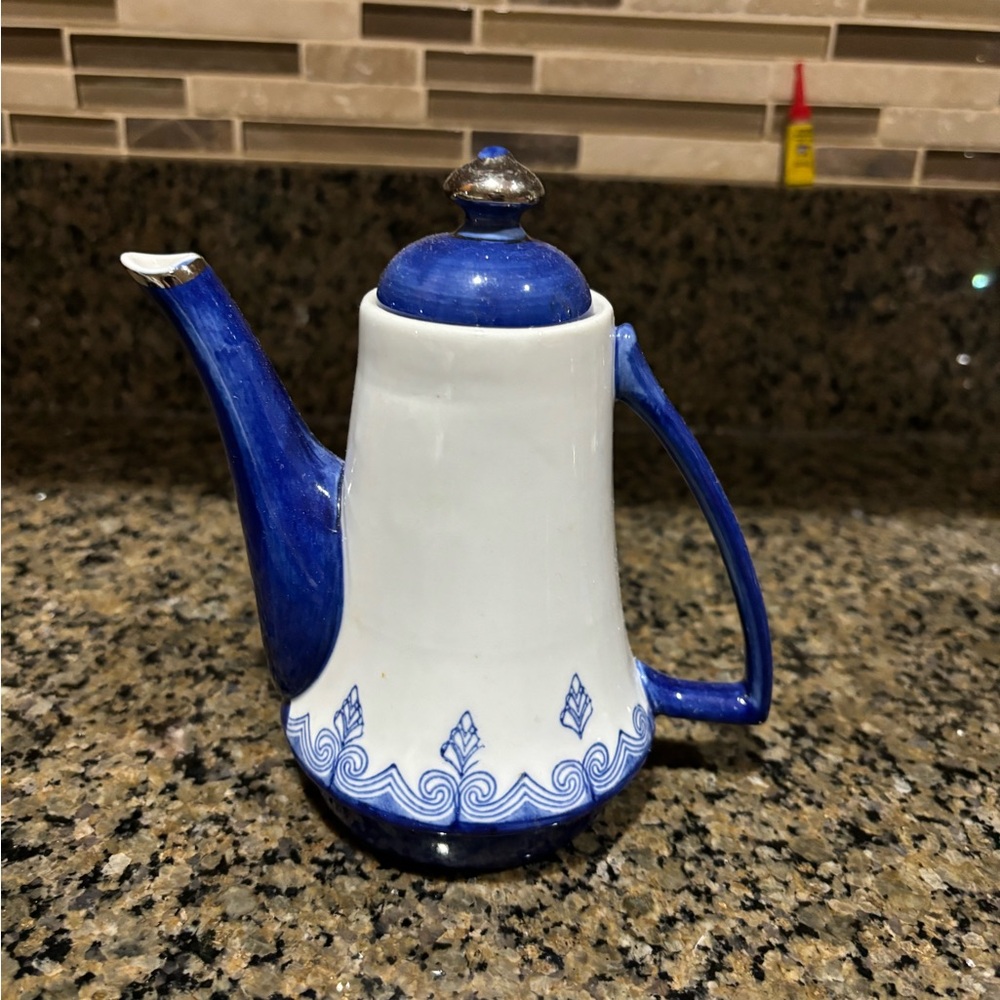 Bombay porcelain mini teapot